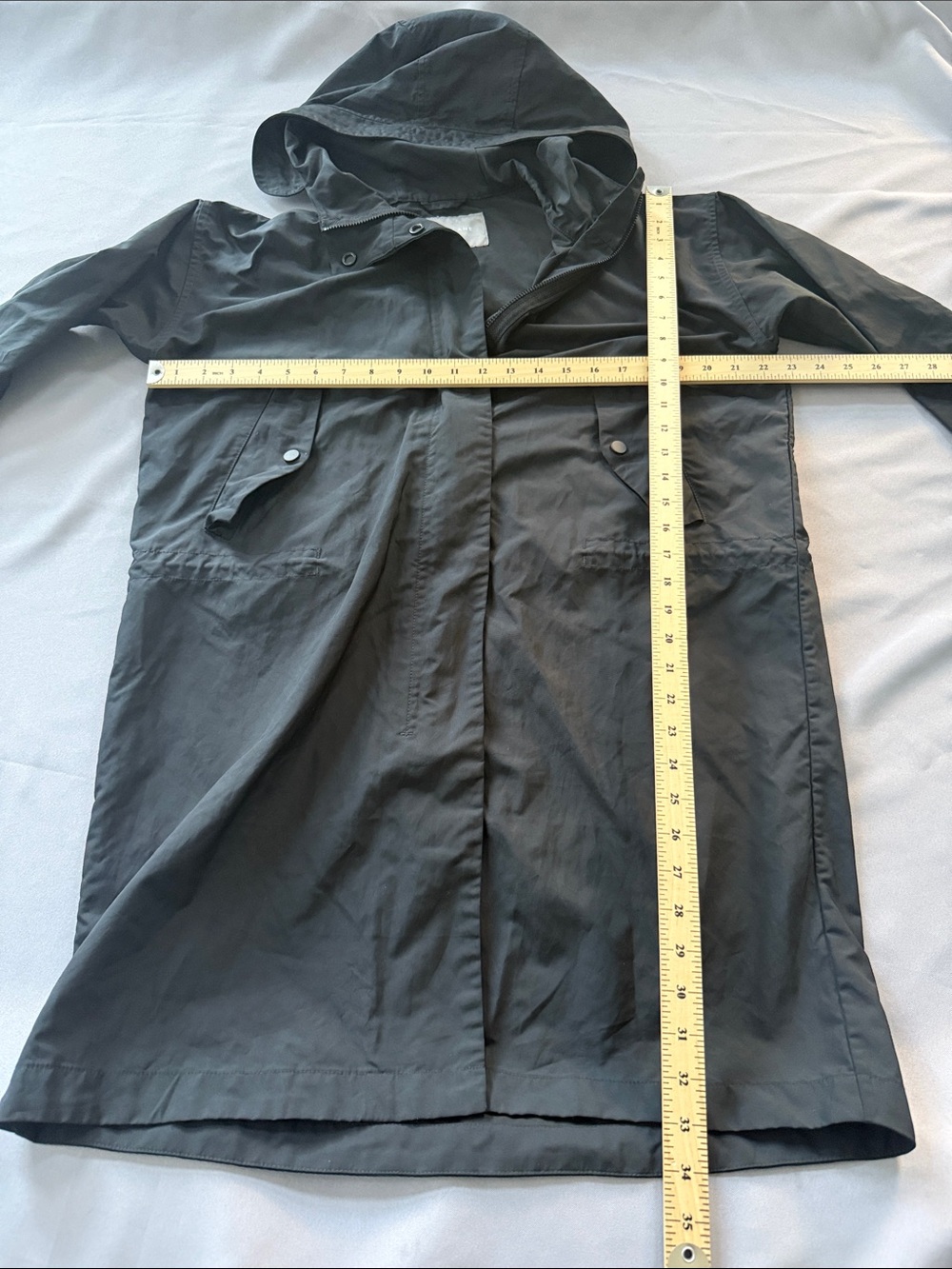 Everlane City Anorak hooded rain Jacket in black minimalist capsule Small - Picture 6 of 12